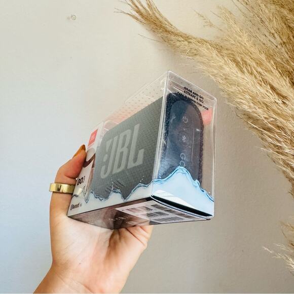 NEW JBL Black Go 3 Portable Wireless Bluetooth Speaker Waterproof Loop Handle - Picture 10 of 12